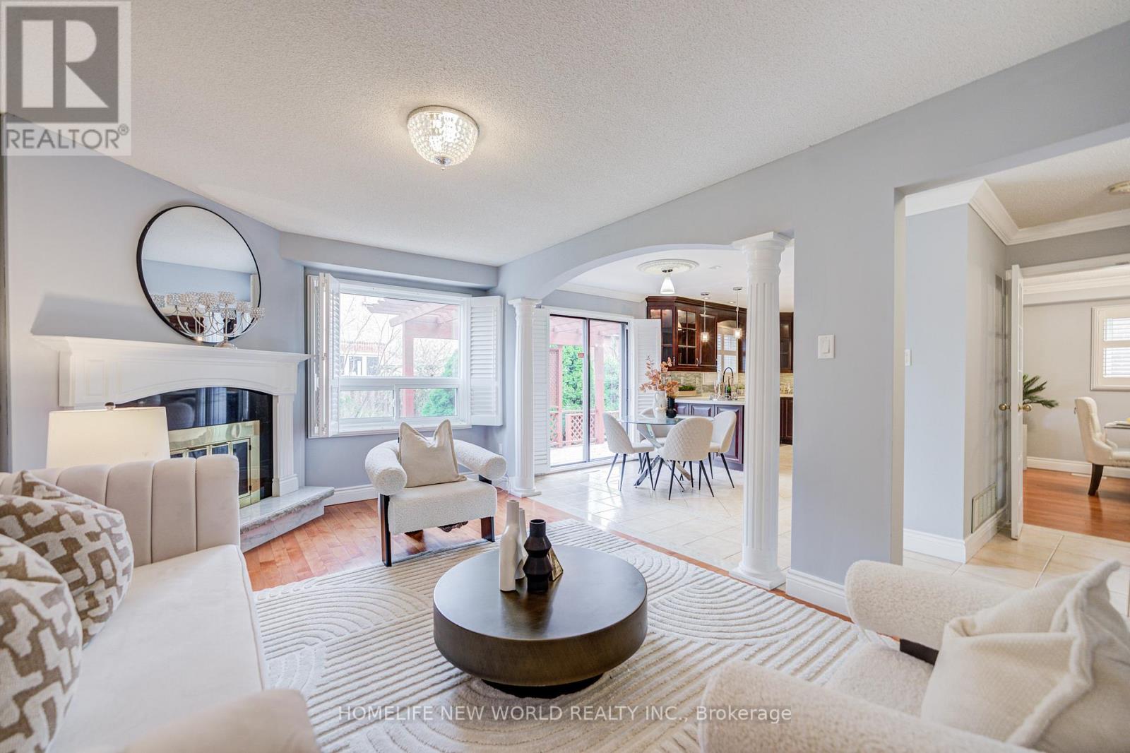 5073 Guildwood Way, Mississauga, Ontario  L5R 2R7 - Photo 6 - W13013732