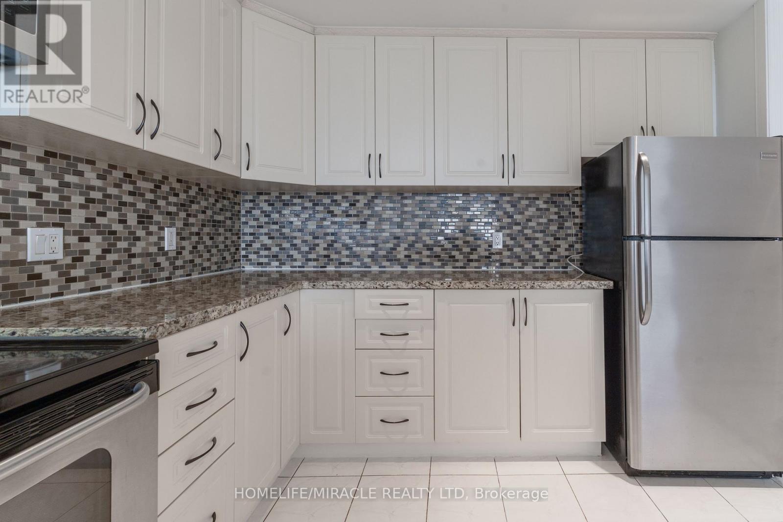 2203 - 234 ALBION ROAD, Toronto, Ontario