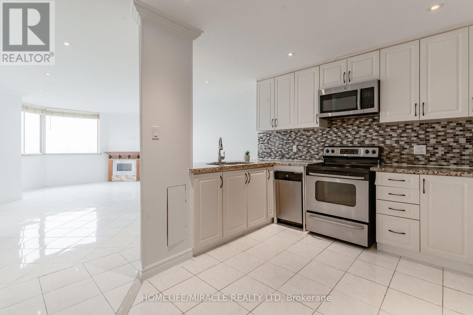 2203 - 234 Albion Road, Toronto, Ontario  M9W 6A5 - Photo 3 - W13013758