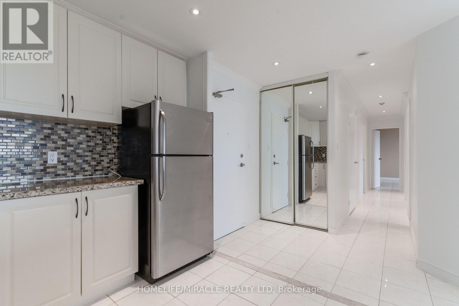 2203 - 234 Albion Road, Toronto, Ontario  M9W 6A5 - Photo 4 - W13013758