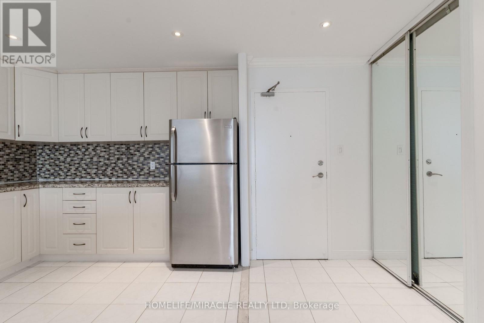 2203 - 234 Albion Road, Toronto, Ontario  M9W 6A5 - Photo 8 - W13013758