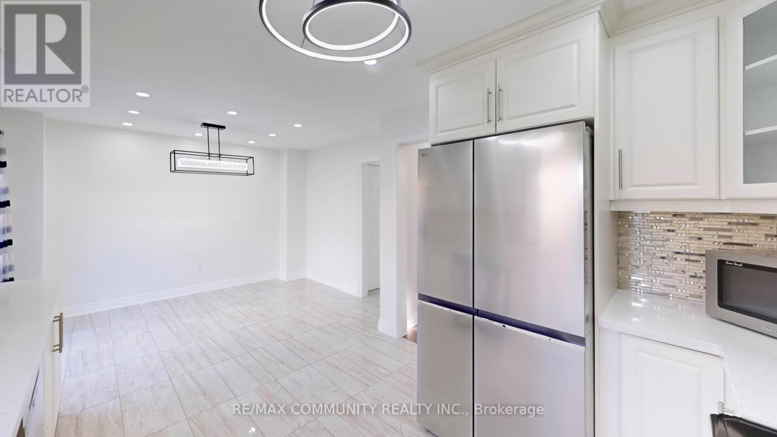 Main Fl - 32 Faywood Drive, Brampton, Ontario  L6Y 4K3 - Photo 14 - W13013770