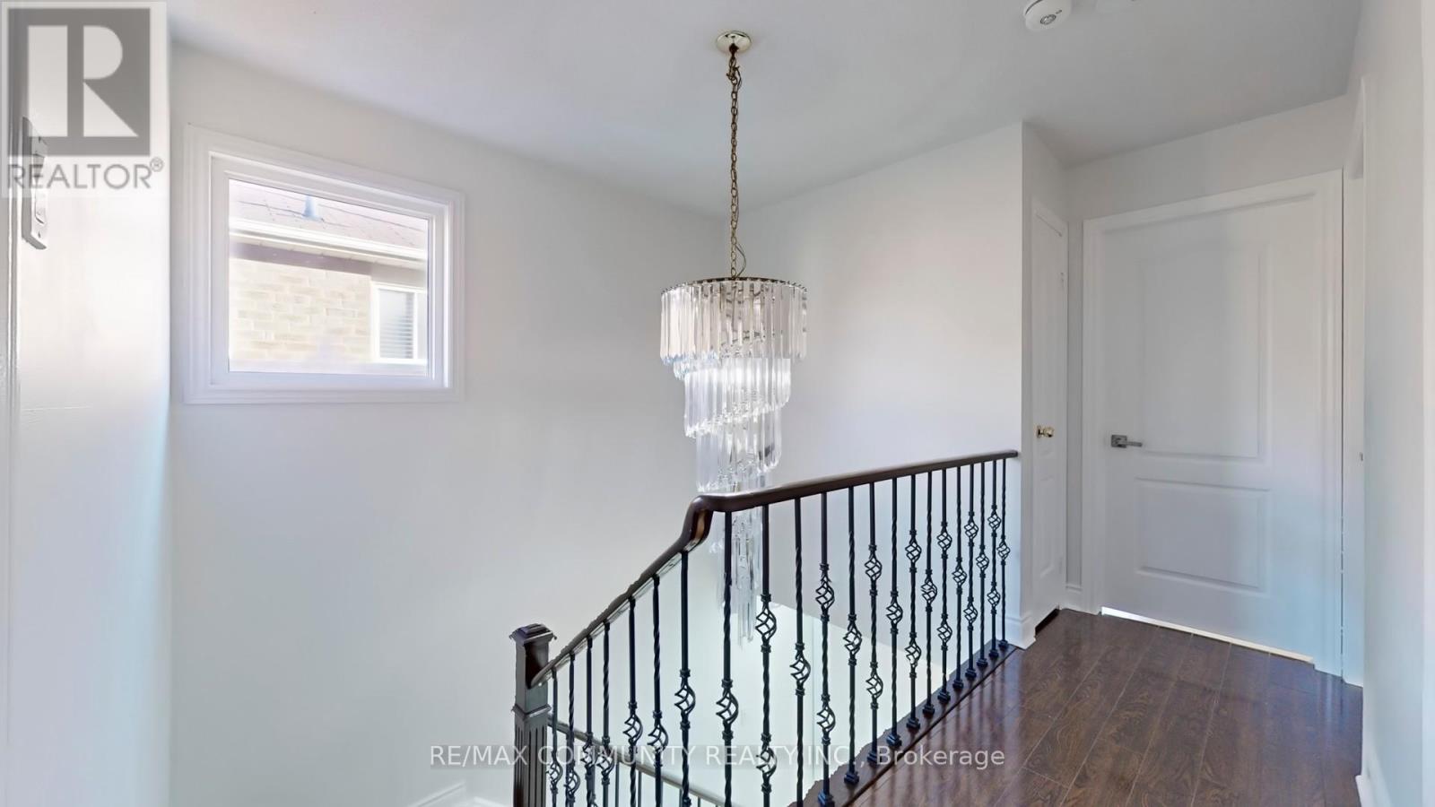 Main Fl - 32 Faywood Drive, Brampton, Ontario  L6Y 4K3 - Photo 19 - W13013770