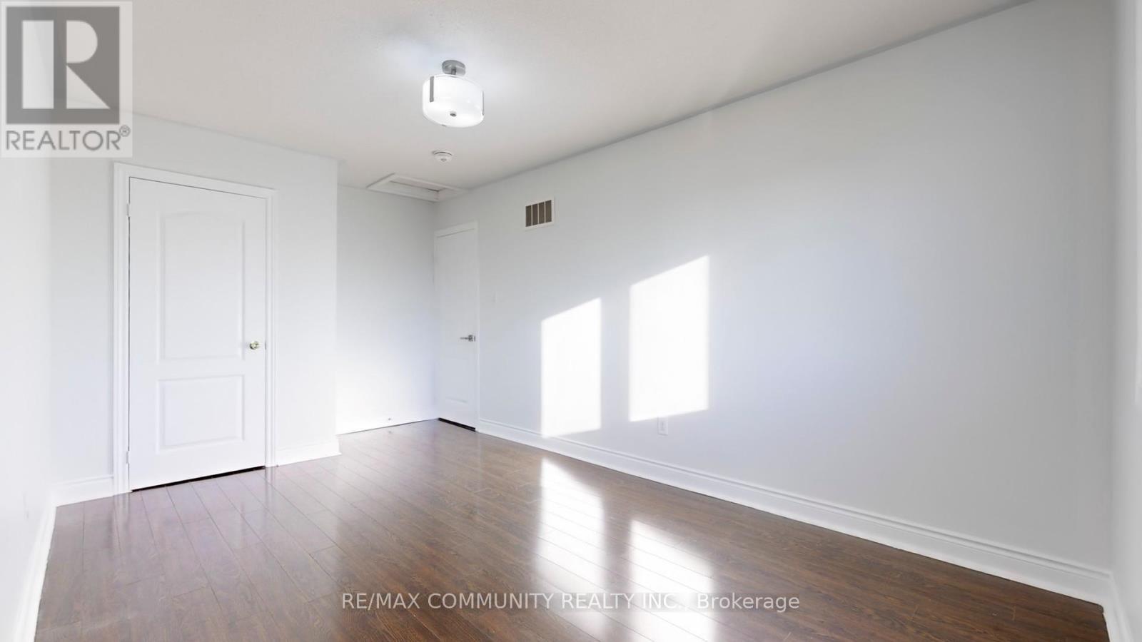 Main Fl - 32 Faywood Drive, Brampton, Ontario  L6Y 4K3 - Photo 27 - W13013770