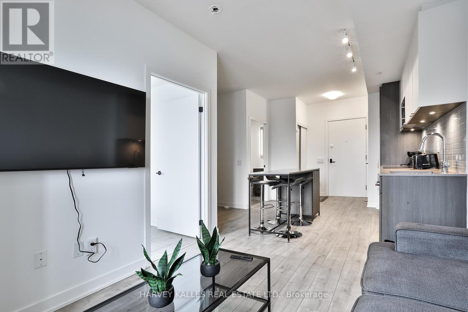 206 - 215 Lakeshore Road W, Mississauga, Ontario  L5H 1G5 - Photo 13 - W13013776