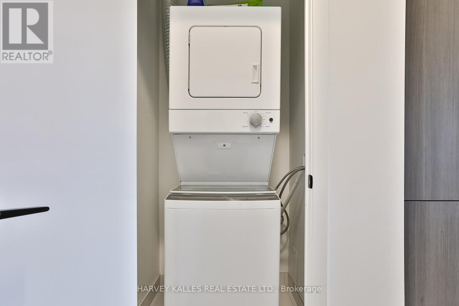 206 - 215 Lakeshore Road W, Mississauga, Ontario  L5H 1G5 - Photo 22 - W13013776