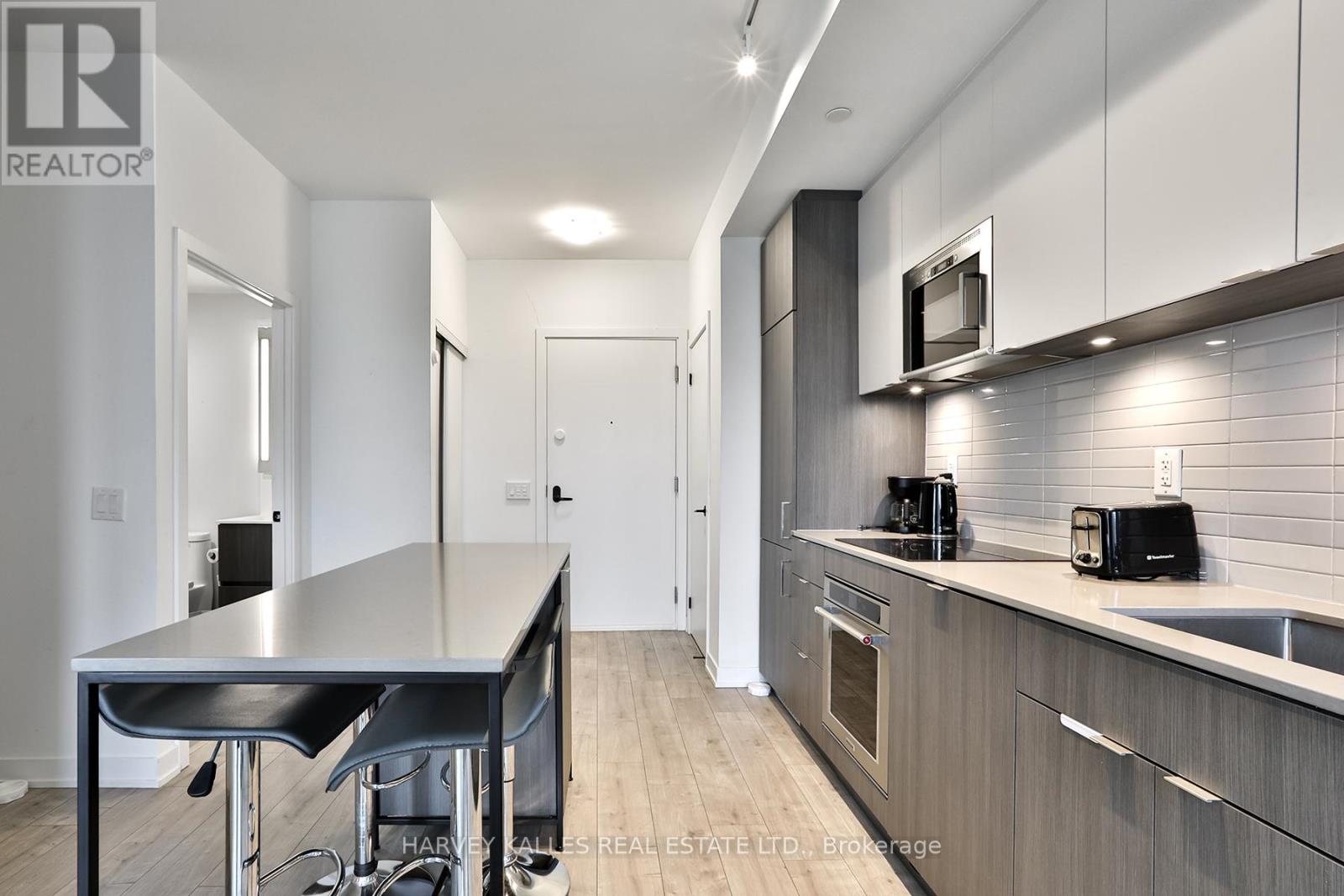 206 - 215 Lakeshore Road W, Mississauga, Ontario  L5H 1G5 - Photo 7 - W13013776