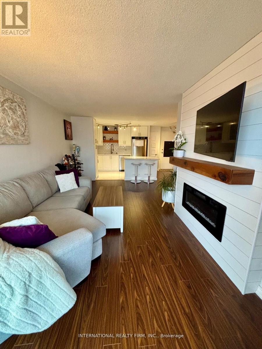 2310 - 145 Hillcrest Avenue E, Mississauga (Cooksville), Ontario  L5B 3Z1 - Photo 10 - W13013792