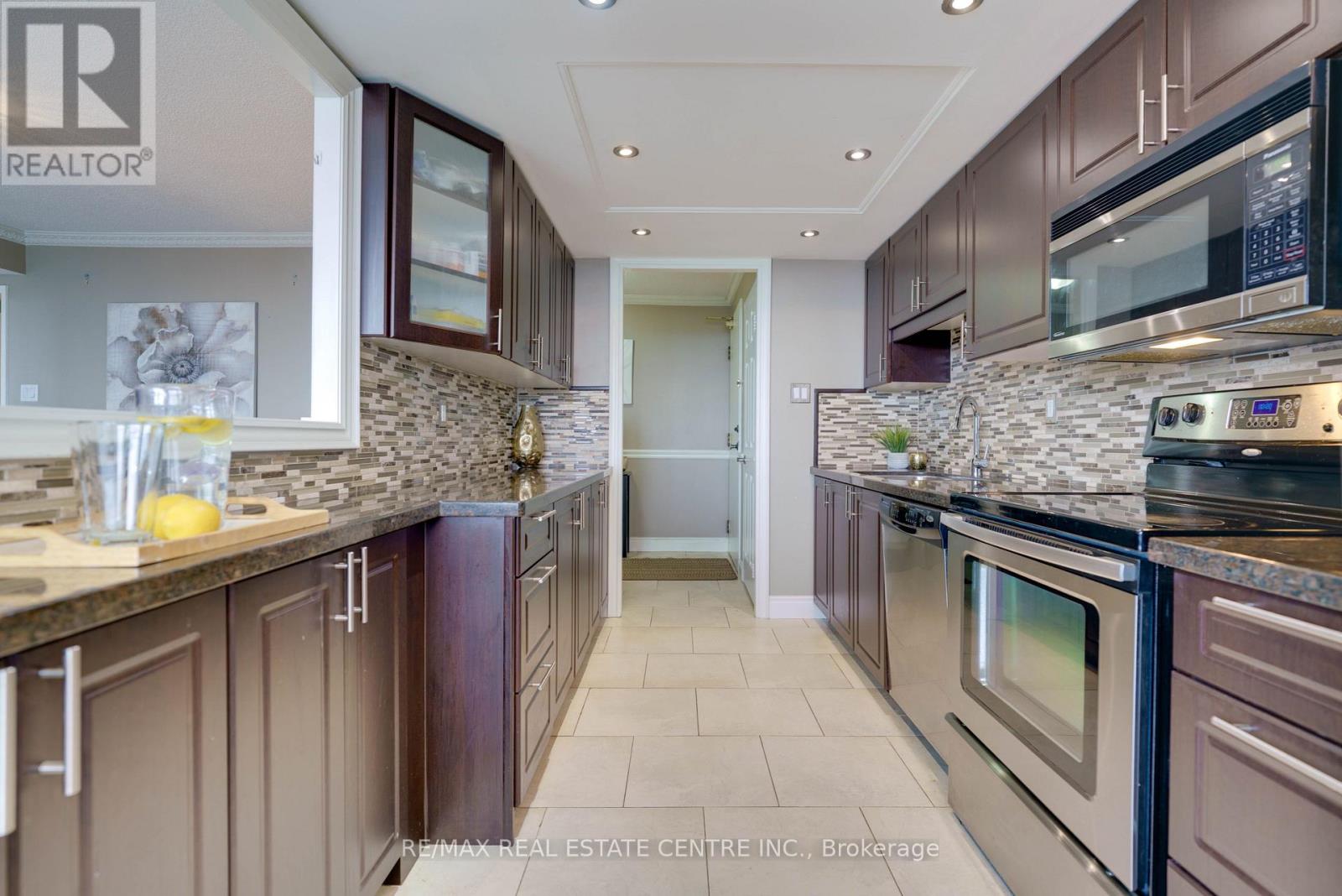 2104 - 4470 Tucana Court, Mississauga (Hurontario), Ontario  L5R 3K8 - Photo 10 - W13013862