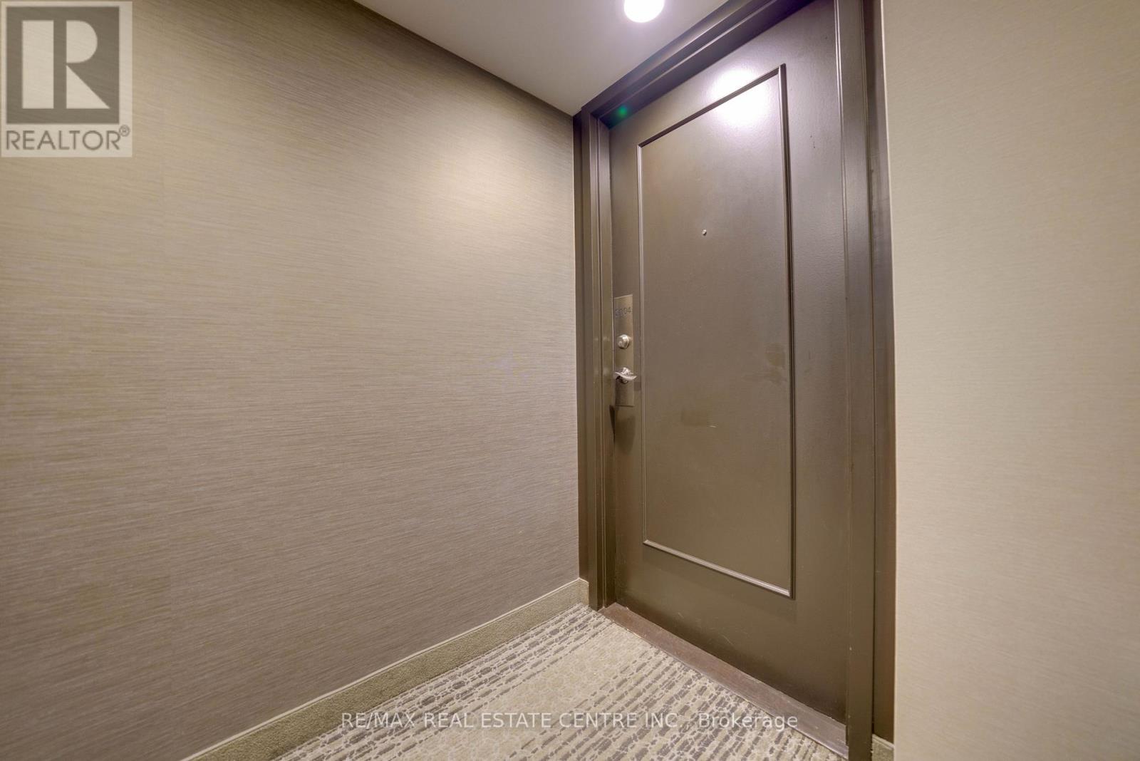 2104 - 4470 Tucana Court, Mississauga (Hurontario), Ontario  L5R 3K8 - Photo 2 - W13013862
