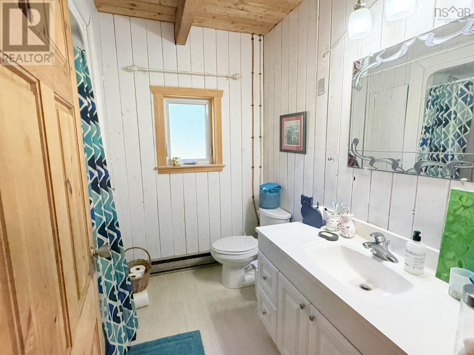 988 Labelle Road, Labelle, Nova Scotia  B0T 1E0 - Photo 14 - 202607835