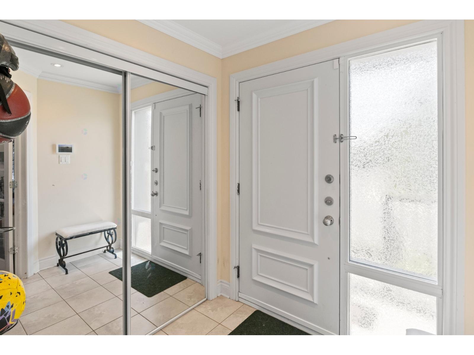 230 Av. Hermitage Pointe-Claire Quebec Canada H9R0A6 2