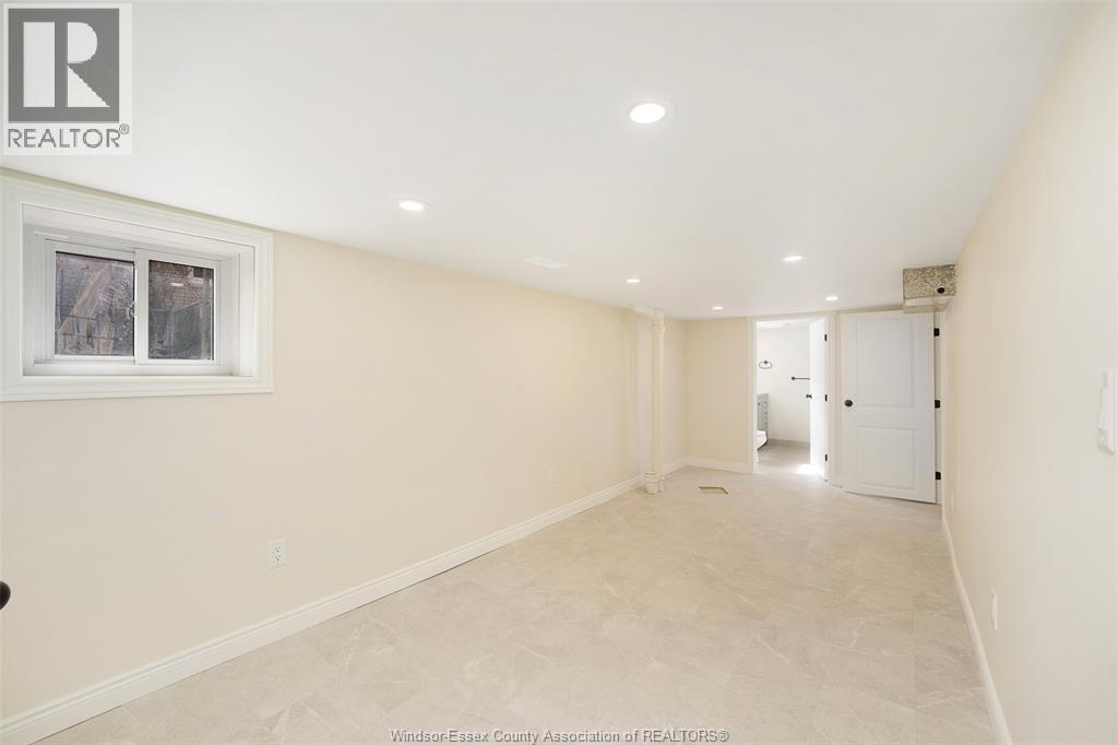 1006 Pillette Road, Windsor, Ontario  N8Y 3B6 - Photo 10 - 26008362