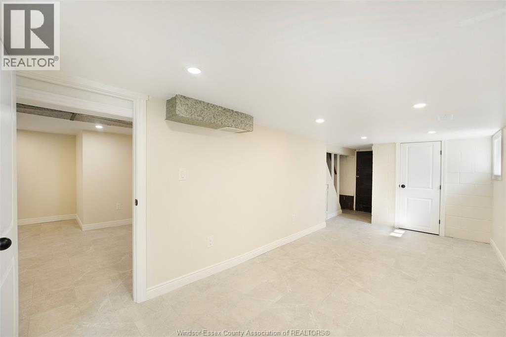 1006 Pillette Road, Windsor, Ontario  N8Y 3B6 - Photo 12 - 26008362