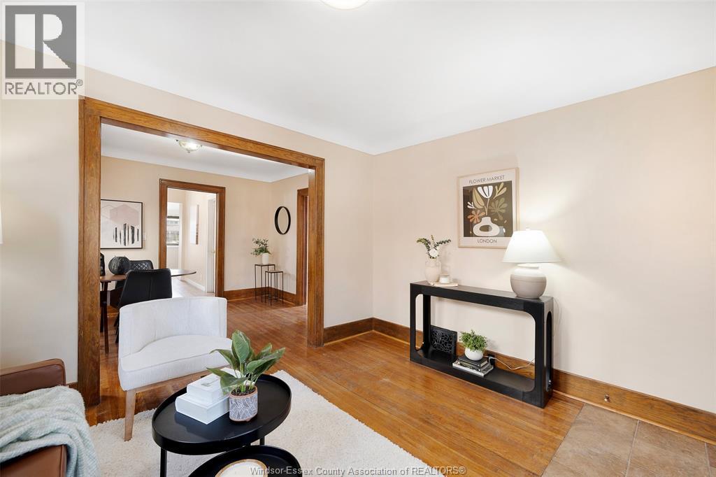 1006 Pillette Road, Windsor, Ontario  N8Y 3B6 - Photo 3 - 26008362