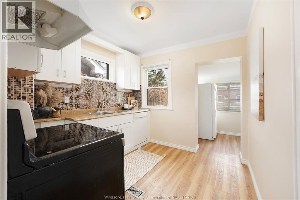 1006 Pillette Road, Windsor, Ontario  N8Y 3B6 - Photo 6 - 26008362