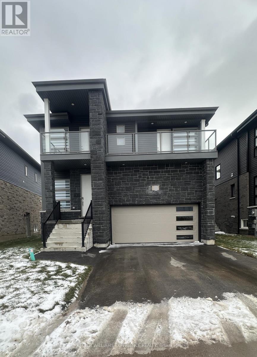 123 Sebastian Street, Blue Mountains, Ontario  N0H 1J0 - Photo 2 - X13013554