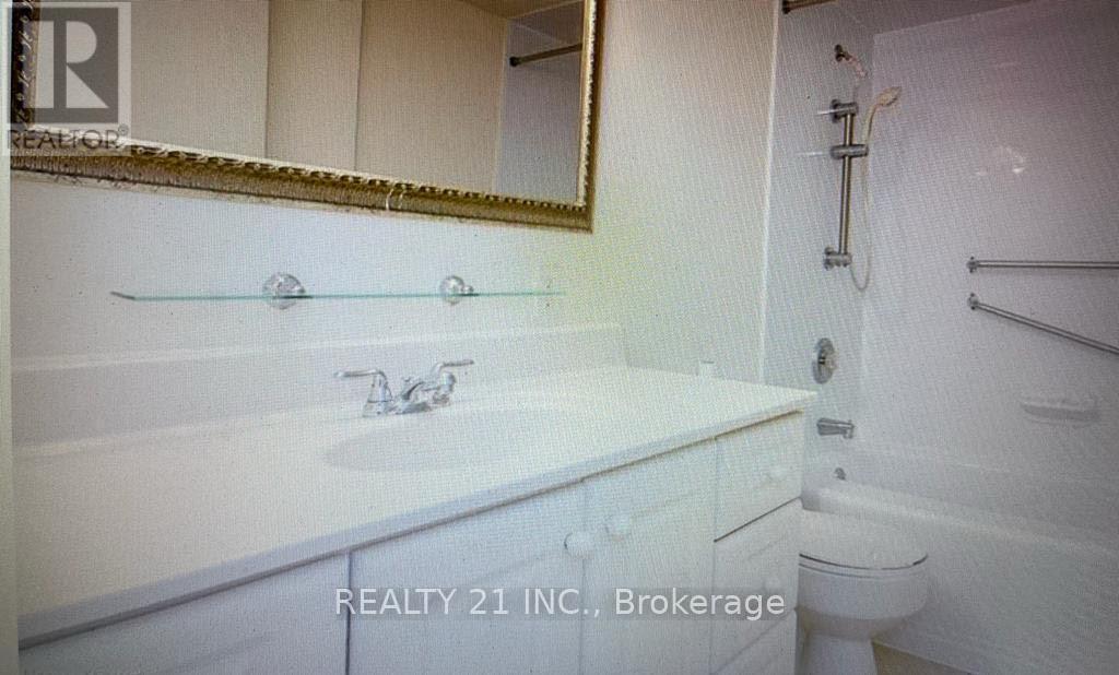 1002 - 35 Towering Height Boulevard, St. Catharines (Glendale/glenridge), Ontario  L2T 3G8 - Photo 2 - X13013598