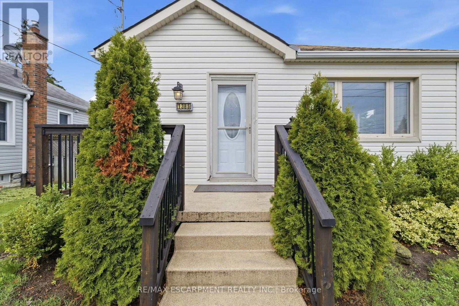 138 Glenholme Avenue, Hamilton, Ontario  L8K 3L7 - Photo 2 - X13013670