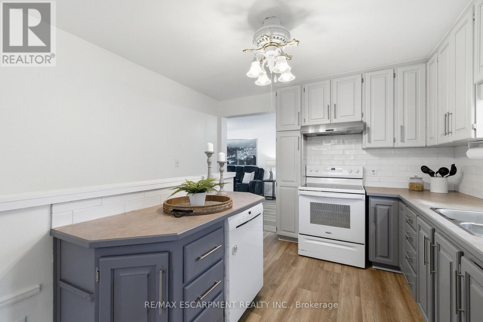 138 Glenholme Avenue, Hamilton, Ontario  L8K 3L7 - Photo 7 - X13013670