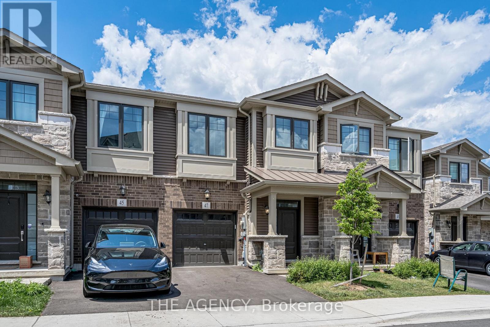 47 Hibiscus Lane, Hamilton, Ontario  L8K 0A4 - Photo 2 - X13013712