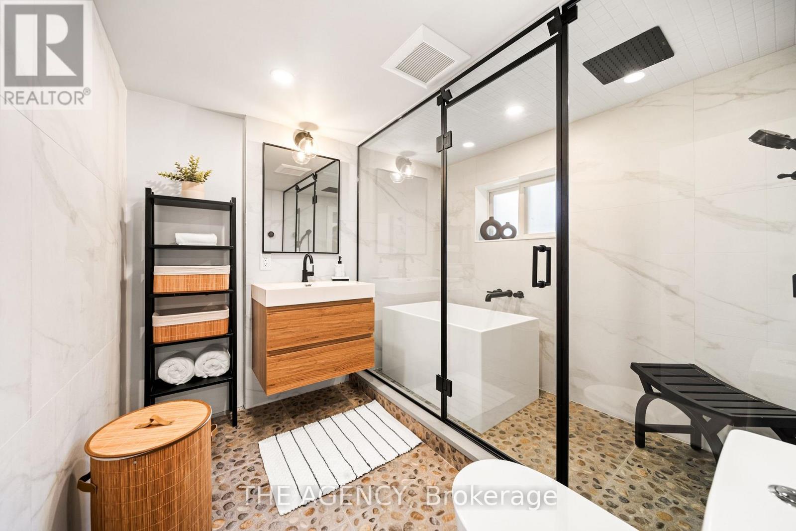 11 Fifth Street, Kawartha Lakes (Verulam), Ontario  K0M 1L0 - Photo 22 - X13013724