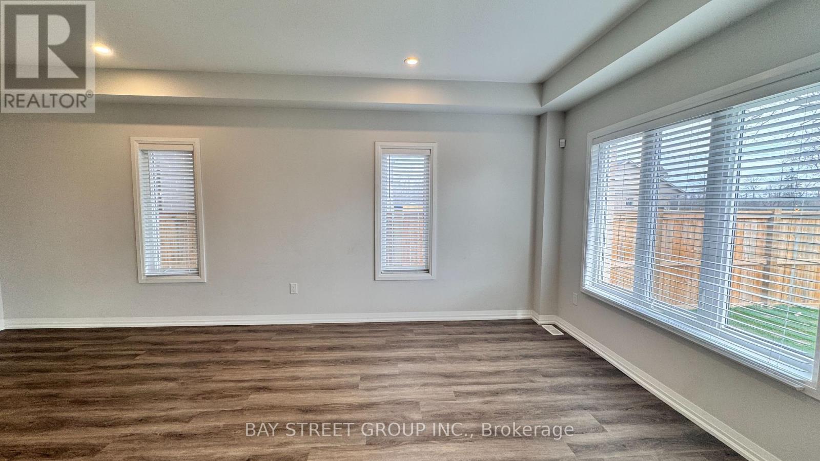 9348 White Oak Avenue, Niagara Falls, Ontario  L2G 3P6 - Photo 10 - X13013730