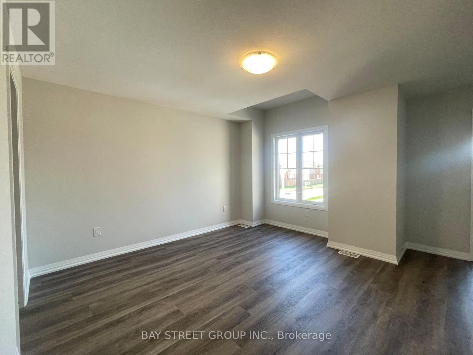 9348 White Oak Avenue, Niagara Falls, Ontario  L2G 3P6 - Photo 15 - X13013730