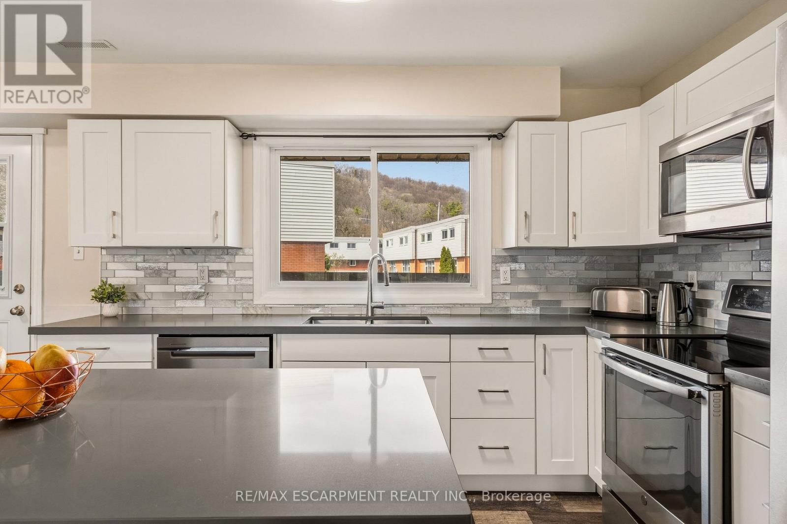 6 - 23 Watsons Lane, Hamilton, Ontario  L9H 5G9 - Photo 13 - X13013800