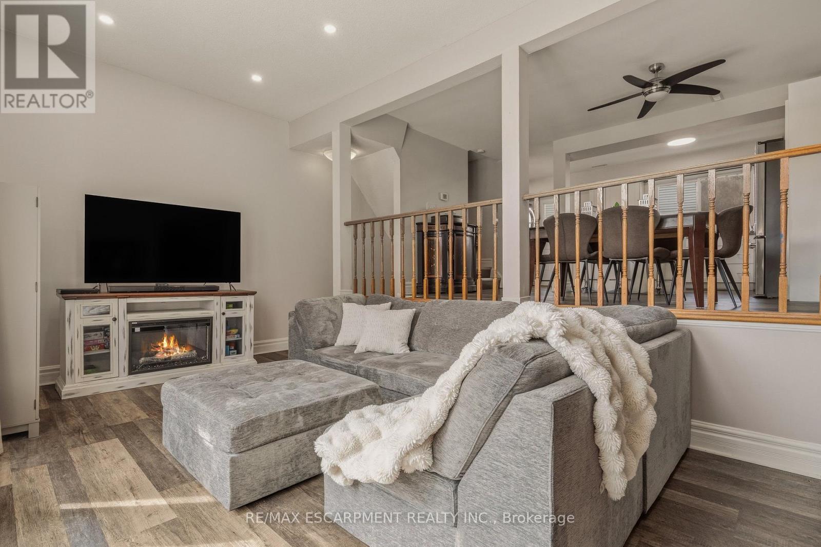 6 - 23 Watsons Lane, Hamilton, Ontario  L9H 5G9 - Photo 7 - X13013800