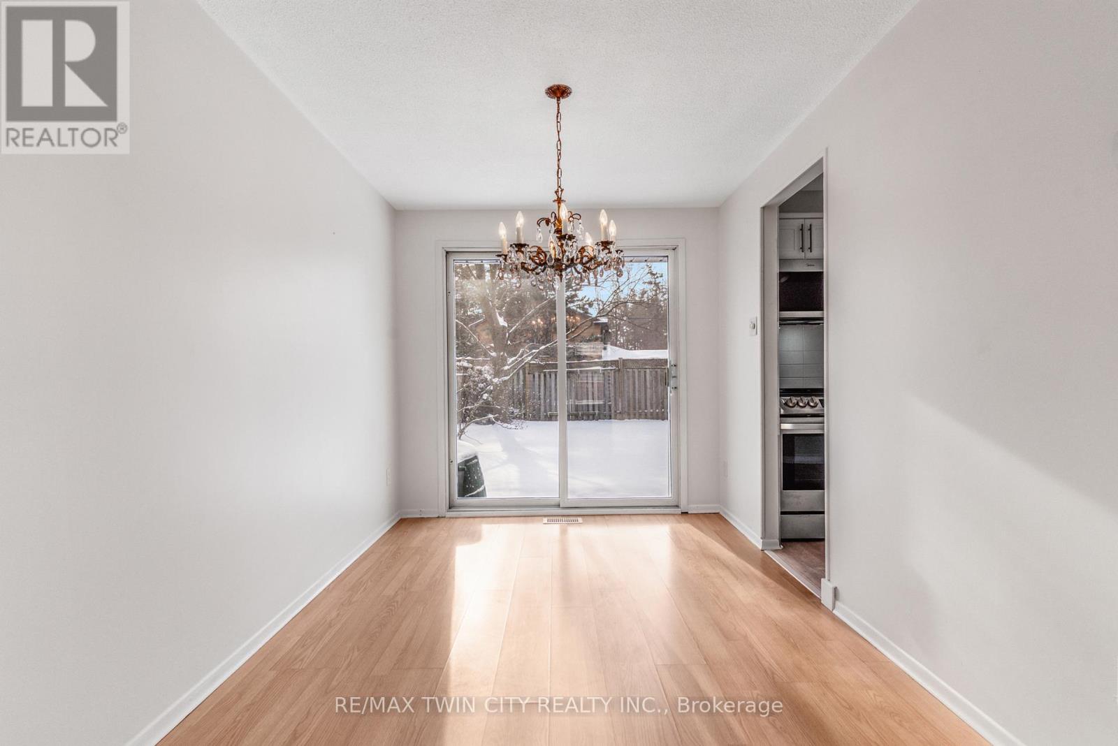 111 Manor Drive, Kitchener, Ontario  N2A 2T9 - Photo 12 - X13013864