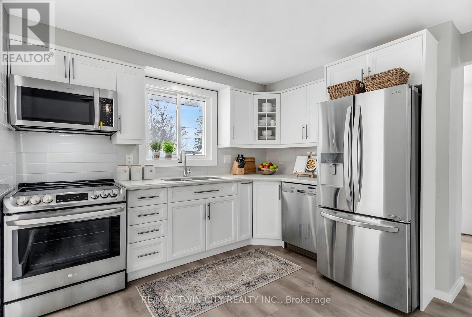 111 Manor Drive, Kitchener, Ontario  N2A 2T9 - Photo 16 - X13013864