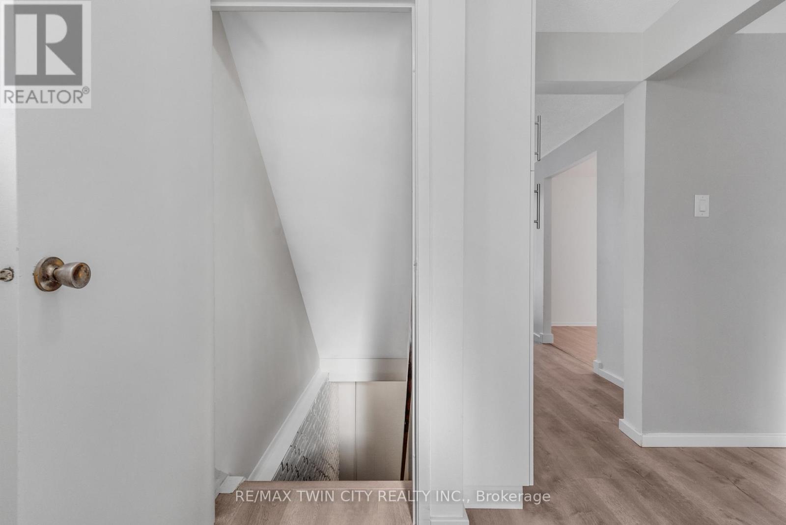 111 Manor Drive, Kitchener, Ontario  N2A 2T9 - Photo 21 - X13013864