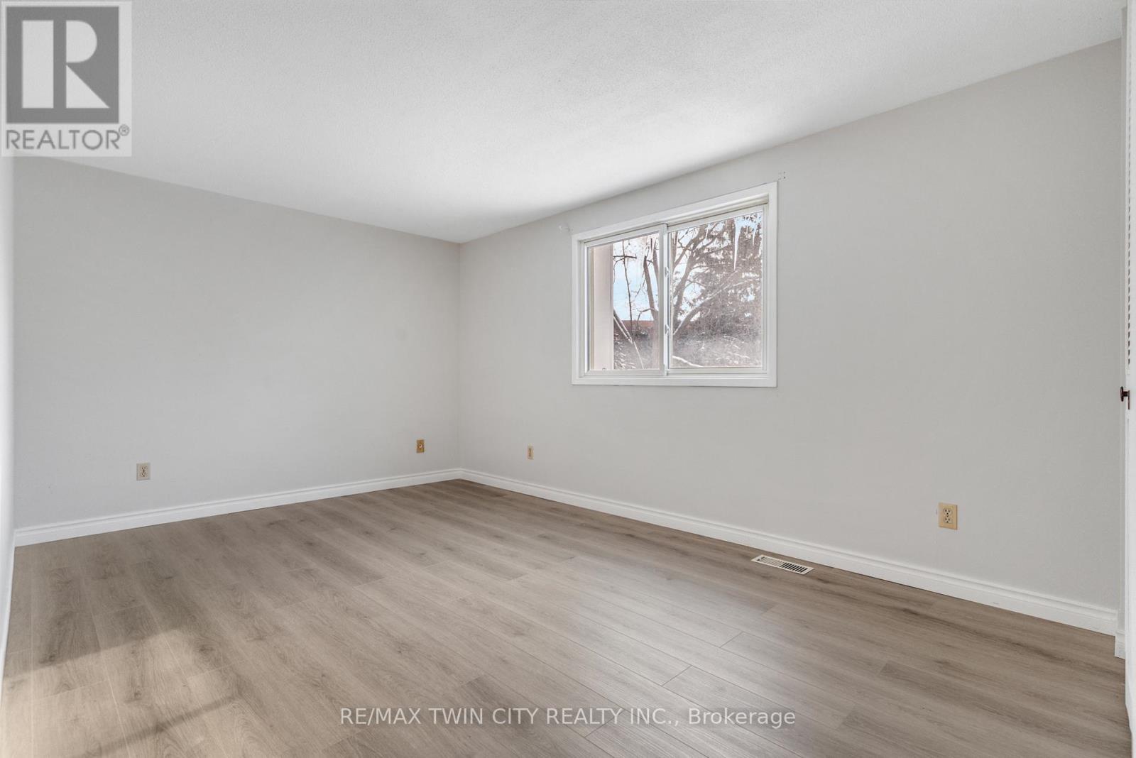 111 Manor Drive, Kitchener, Ontario  N2A 2T9 - Photo 33 - X13013864