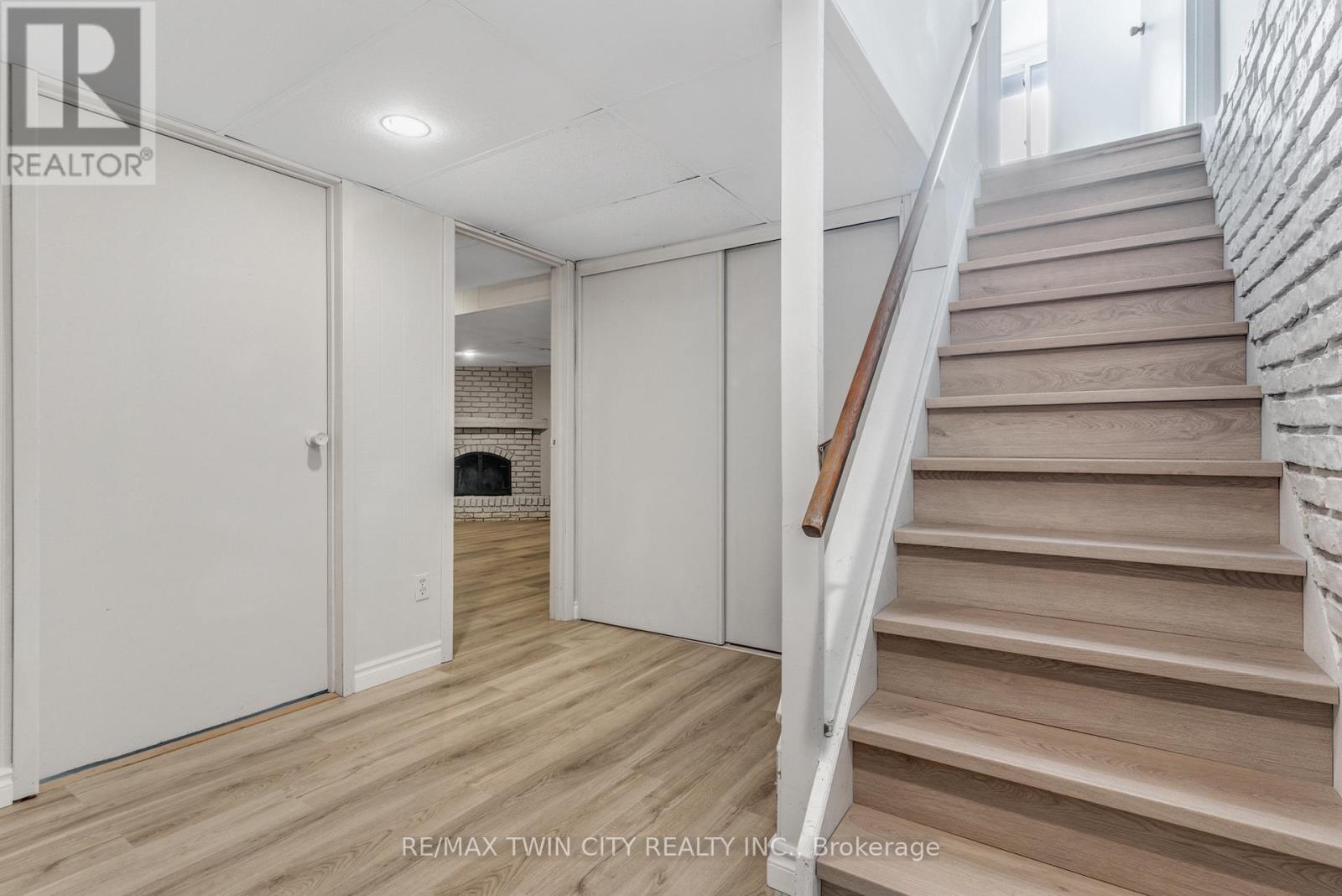 111 Manor Drive, Kitchener, Ontario  N2A 2T9 - Photo 38 - X13013864