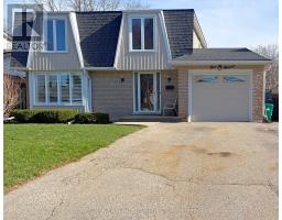 111 MANOR DRIVE, Kitchener, Ontario