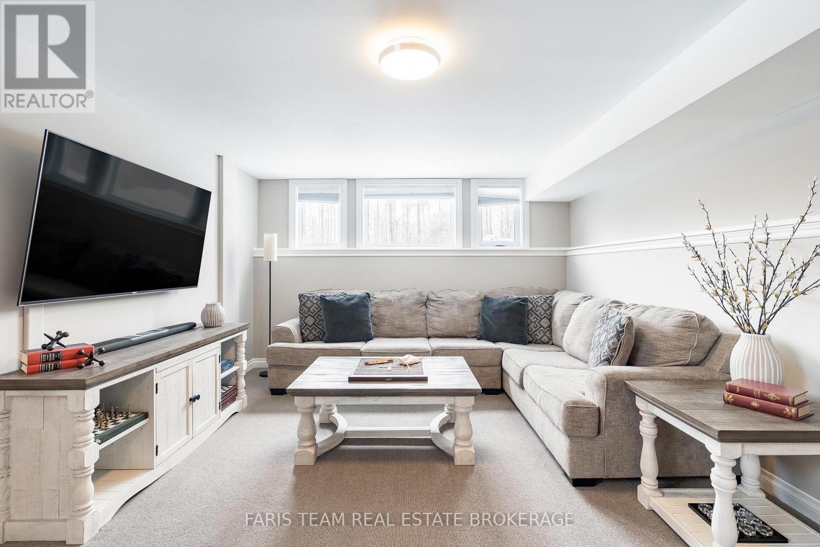 1 Pineview Drive, Oro-Medonte, Ontario  L0L 2L0 - Photo 28 - S12920064