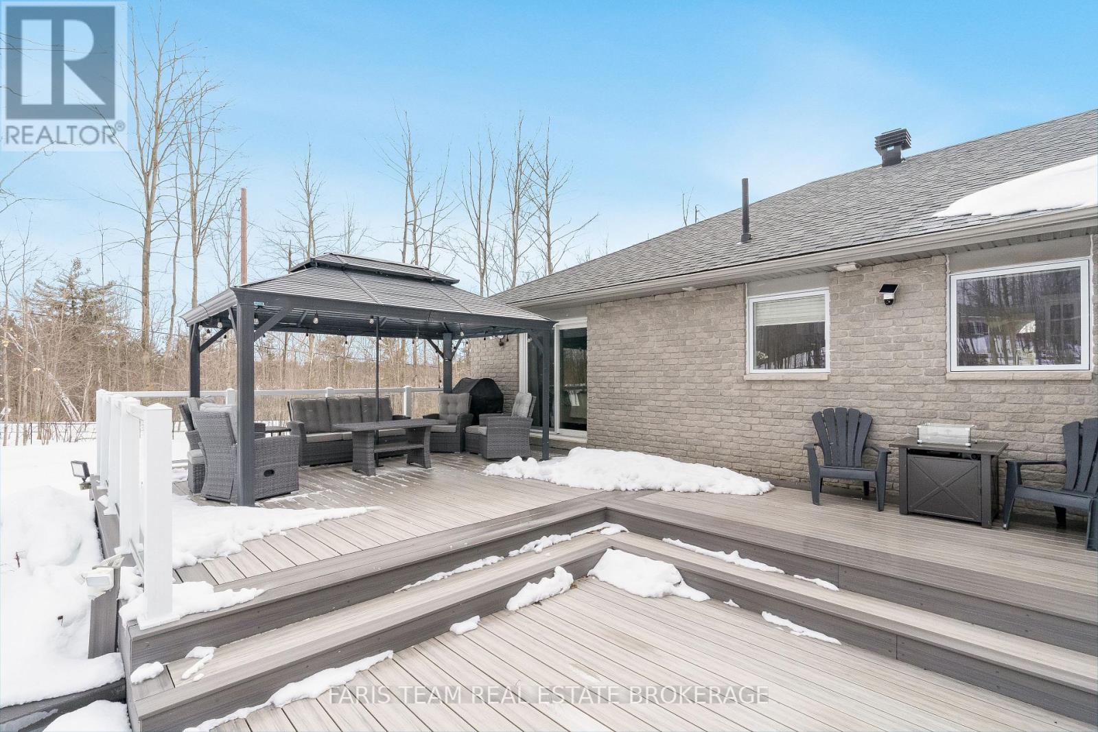 1 Pineview Drive, Oro-Medonte, Ontario  L0L 2L0 - Photo 35 - S12920064