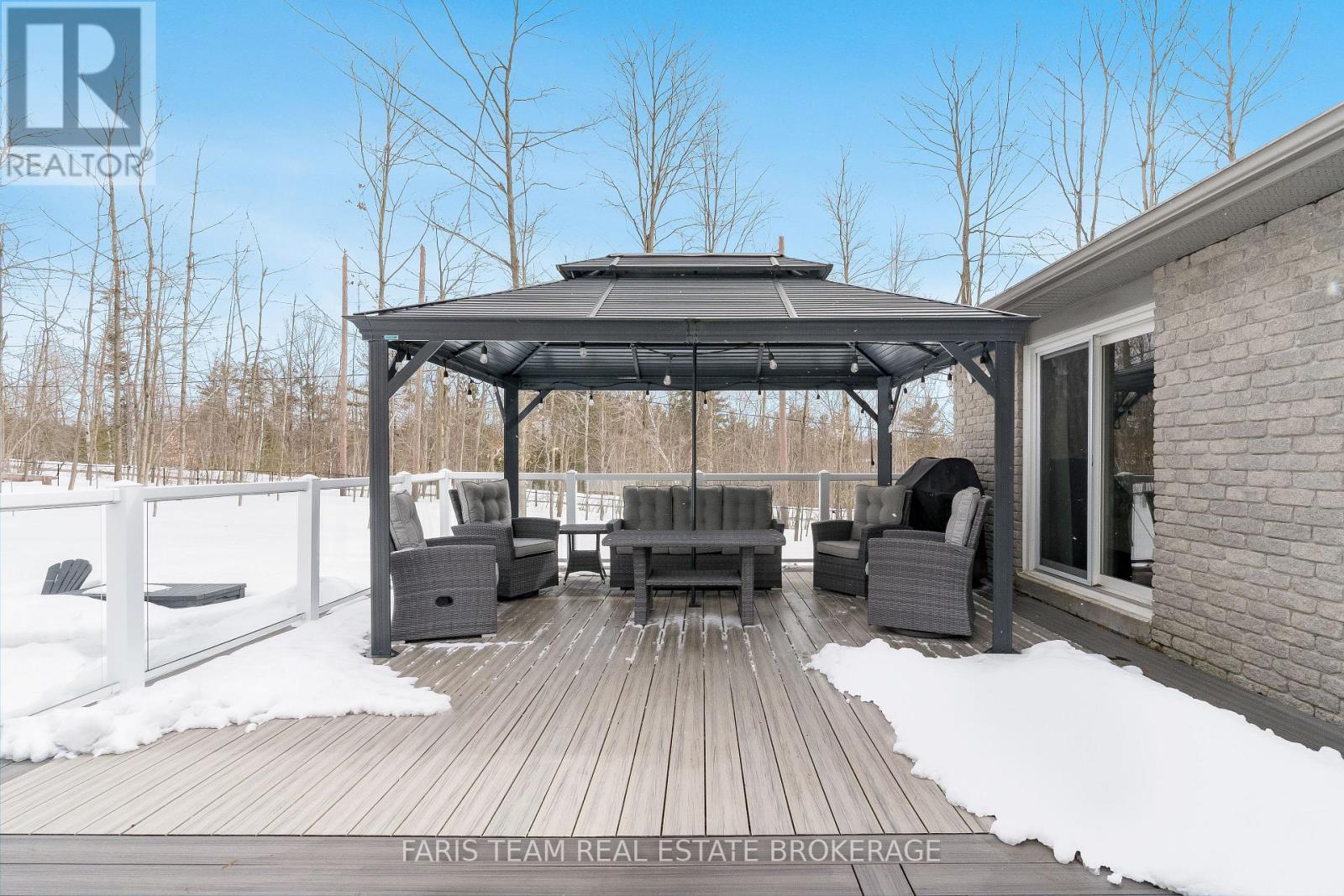 1 Pineview Drive, Oro-Medonte, Ontario  L0L 2L0 - Photo 34 - S12920064