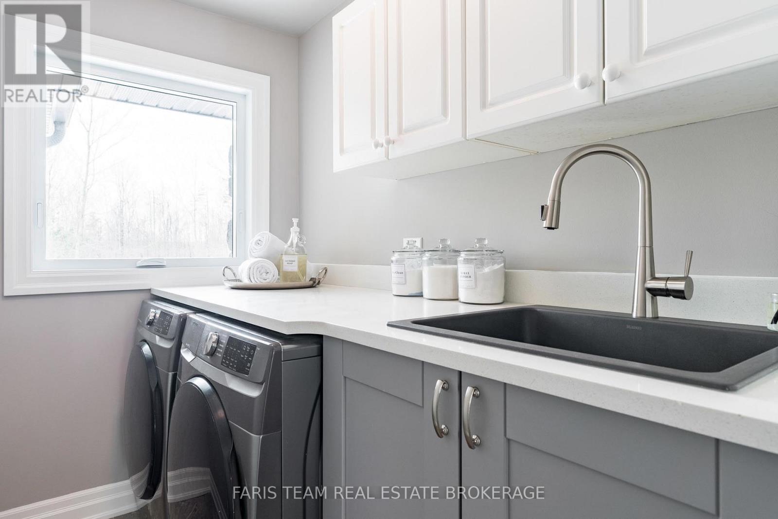 1 Pineview Drive, Oro-Medonte, Ontario  L0L 2L0 - Photo 25 - S12920064