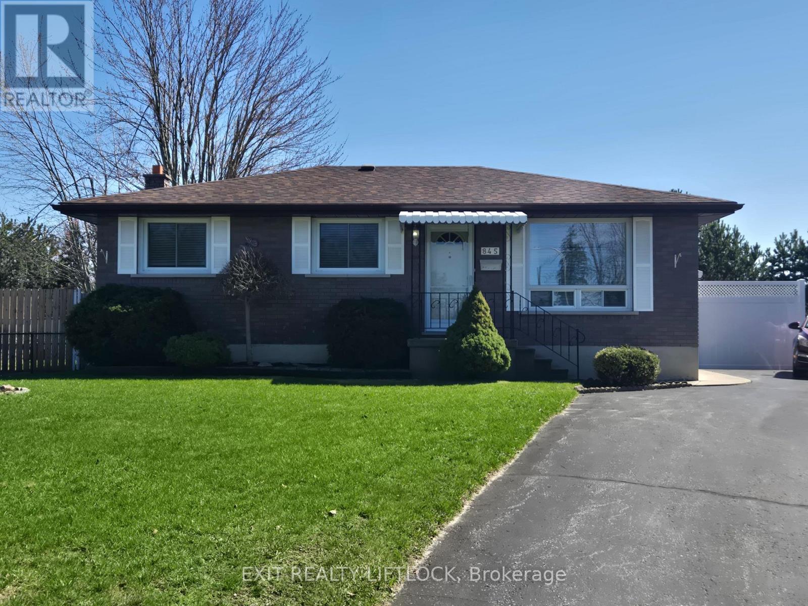 845 STOCKER ROAD, Peterborough, Ontario