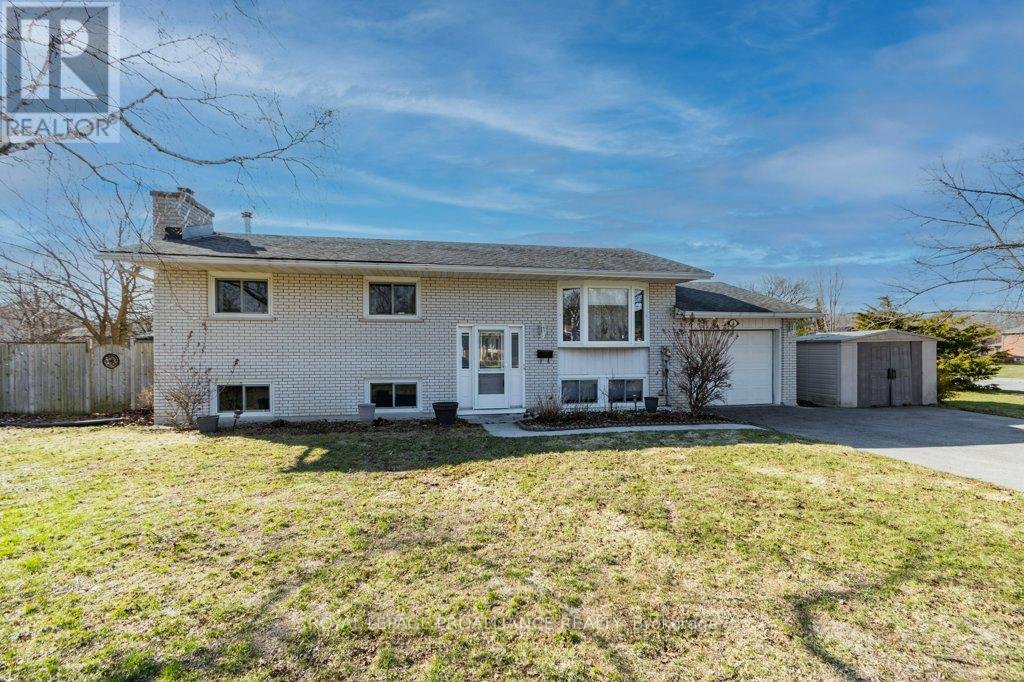 4 O'NEIL CRESCENT, Quinte West, Ontario
