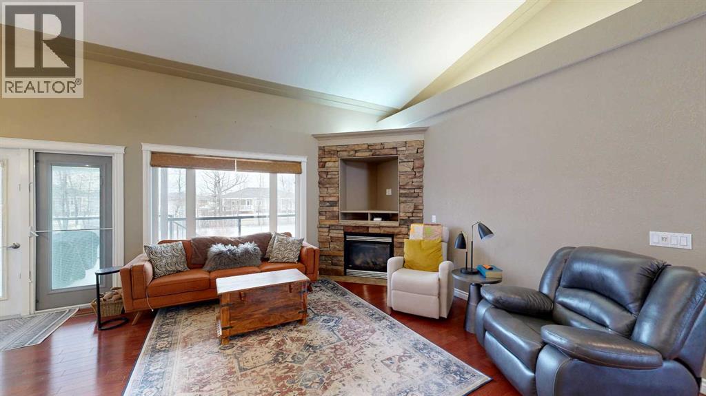 30 Poplar Drive, Whitecourt, Alberta  T7S 0A1 - Photo 4 - A2302269