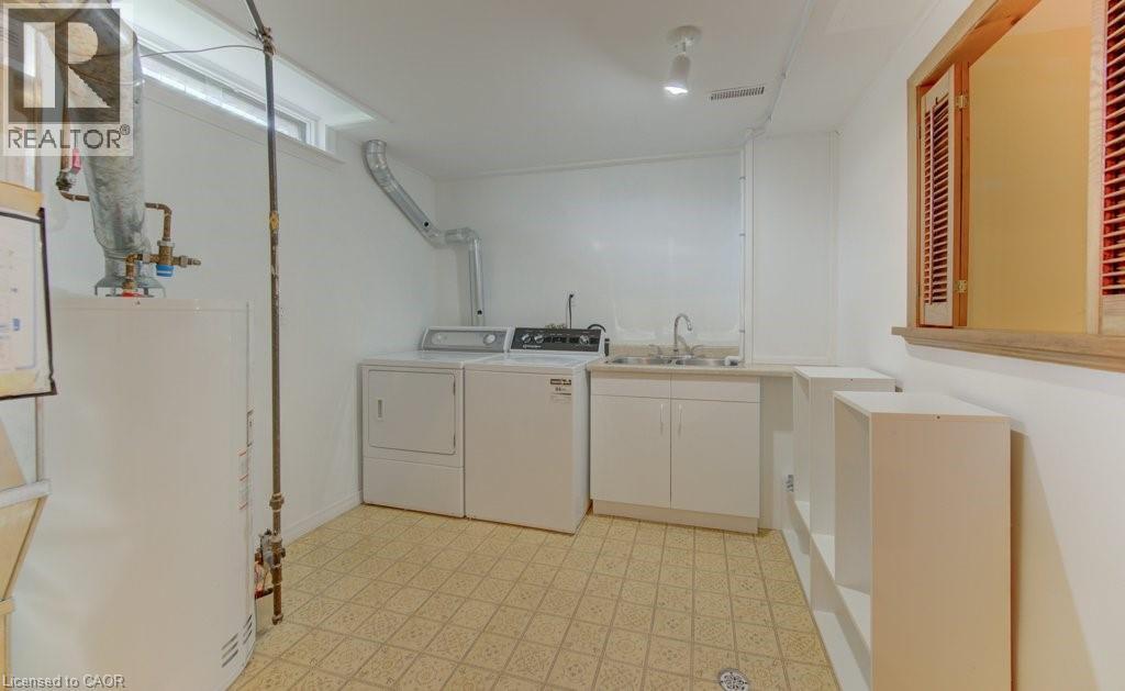 34 Geneva Crescent, Kitchener, Ontario  N2E 1M9 - Photo 38 - 40821544