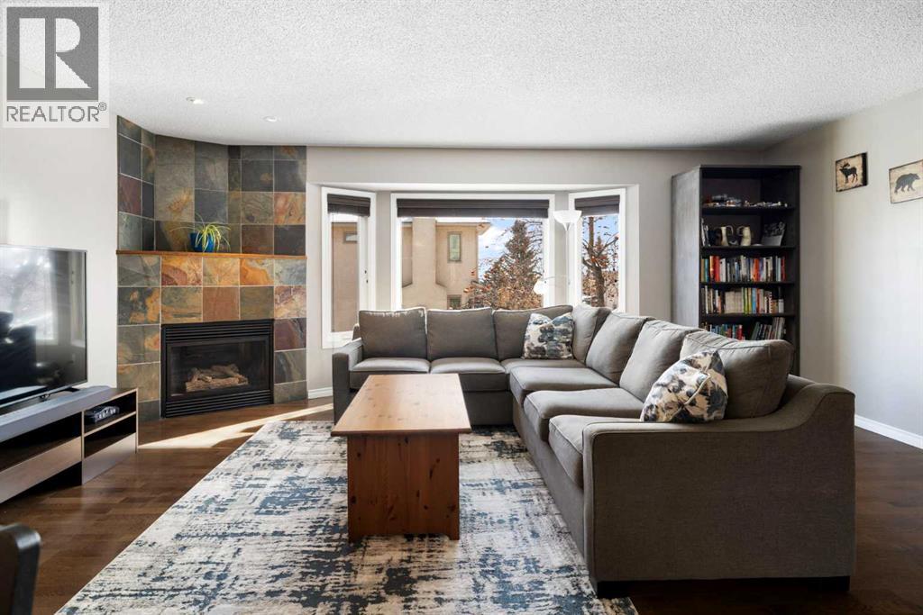 222 Christie Park Mews SW, Calgary, Alberta  T3H 3H2 - Photo 3 - A2294496