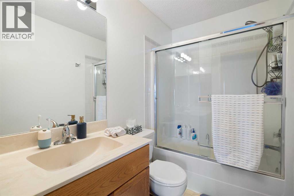 222 Christie Park Mews SW, Calgary, Alberta  T3H 3H2 - Photo 17 - A2294496