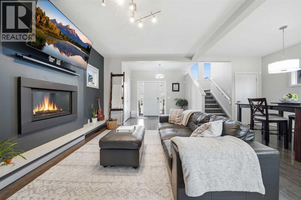 56 Ravensmoor Manor SE, Airdrie, Alberta  T4A 0G9 - Photo 5 - A2299178