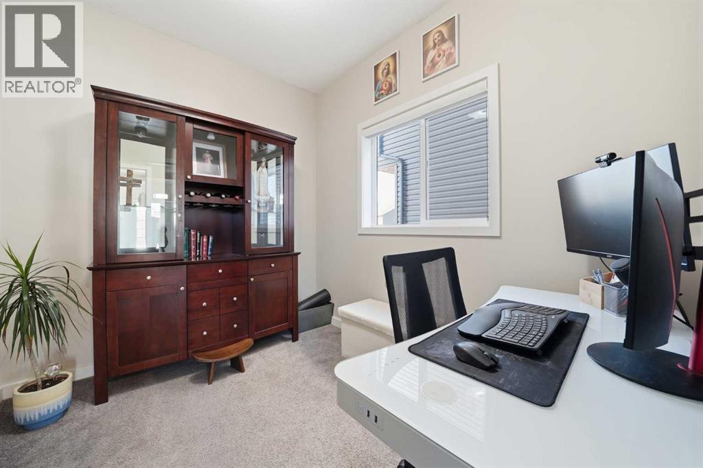 56 Ravensmoor Manor SE, Airdrie, Alberta  T4A 0G9 - Photo 8 - A2299178