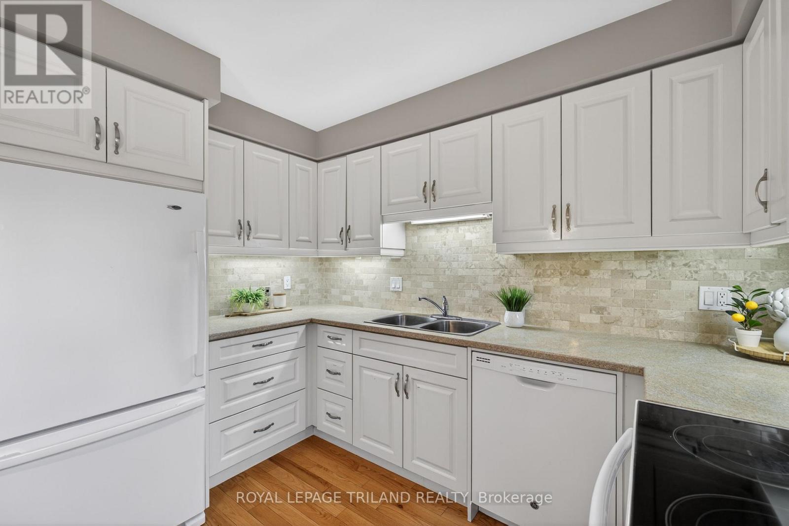 188 Clara Crescent, London South, Ontario  N6E 3H2 - Photo 7 - X13014018