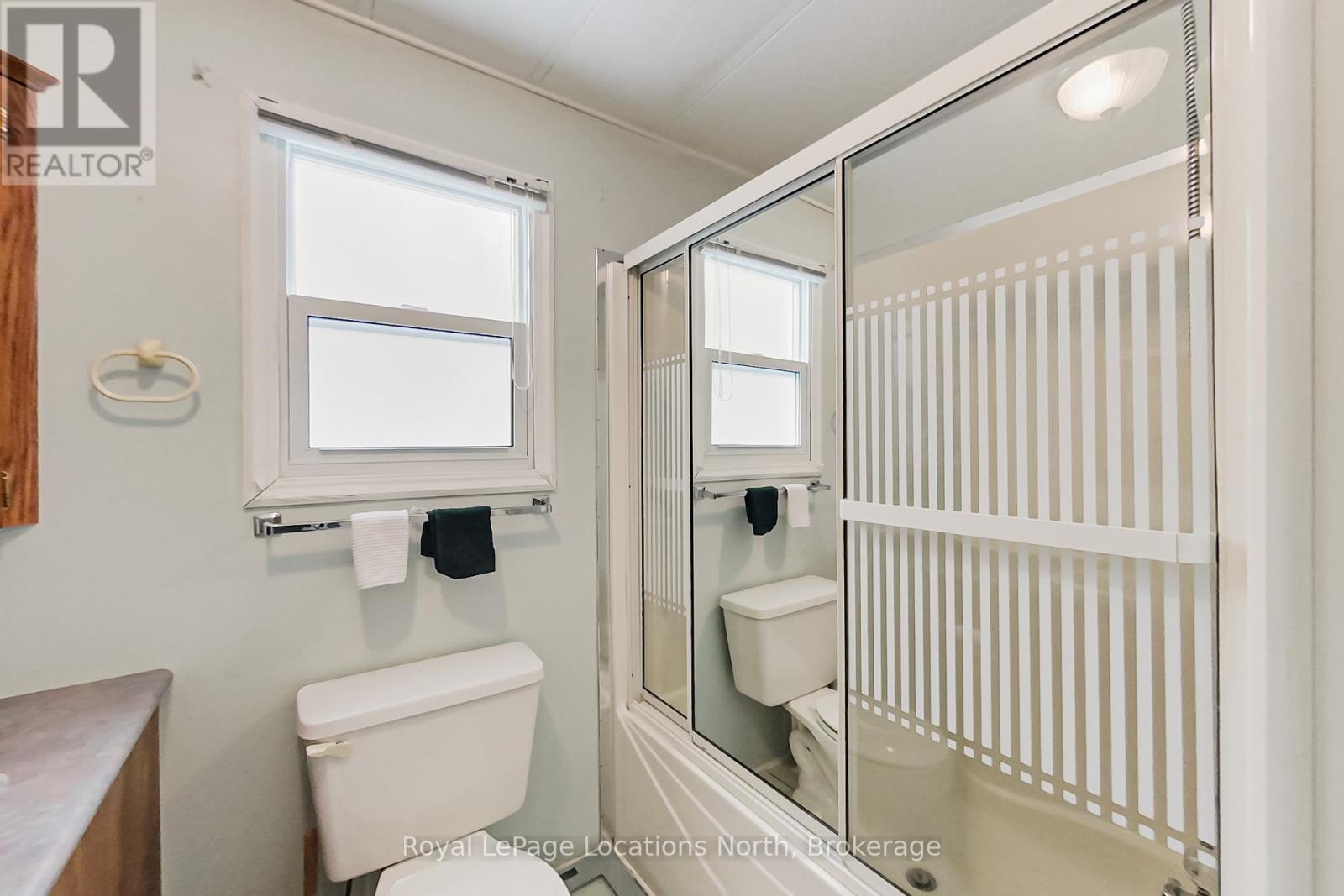 24 Prince Charles Avenue N, Springwater, Ontario  L0L 1P0 - Photo 12 - S12901452